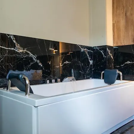Noho Boutique , Premium Living Dikeou 8