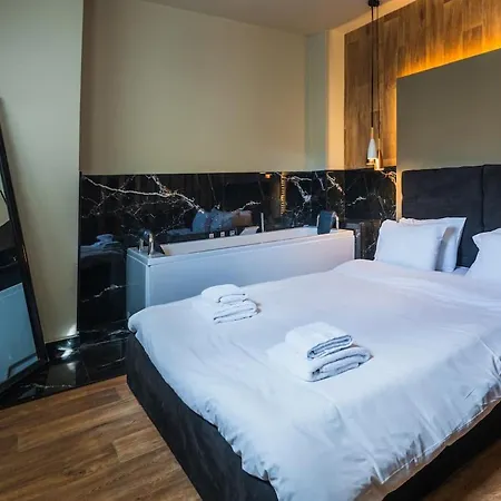 Noho Boutique , Premium Living Dikeou 8 Apartment *